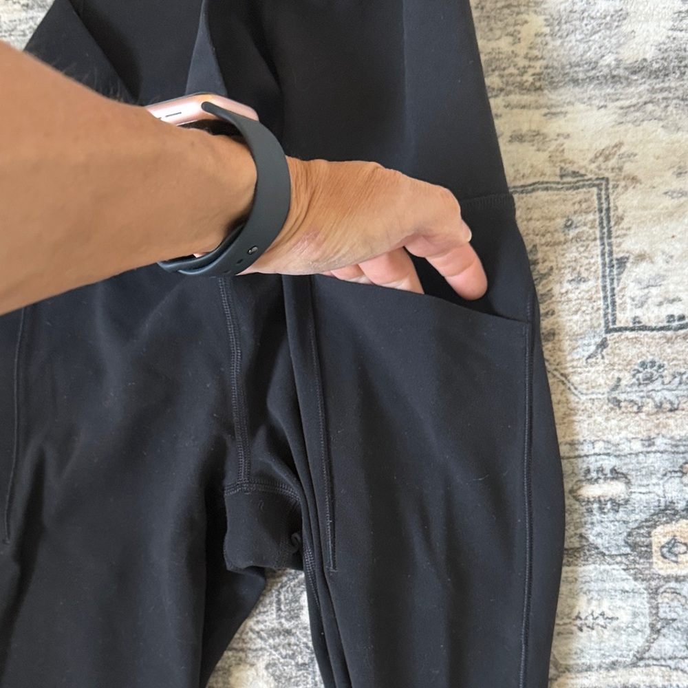 Athleta Black salutation stash pocket mesh panel. 7/8 Leggings - Picture 4 of 6